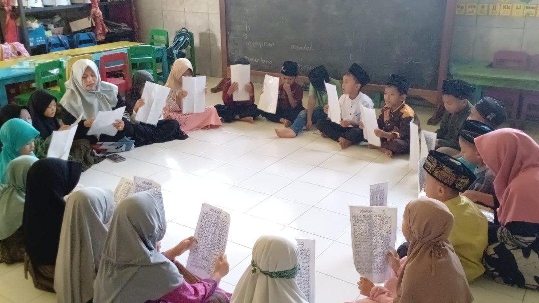 PONDOK ROMADHON bersama ANAK-ANAK RA Kartini Sekolah Ramah Anak Desa SUmbertanggul